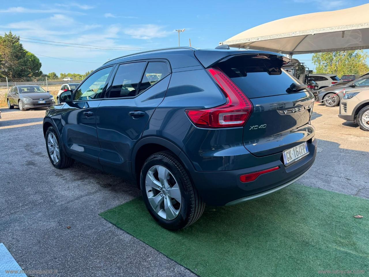 VOLVO XC40 T2 Geartronic Momentum Pro