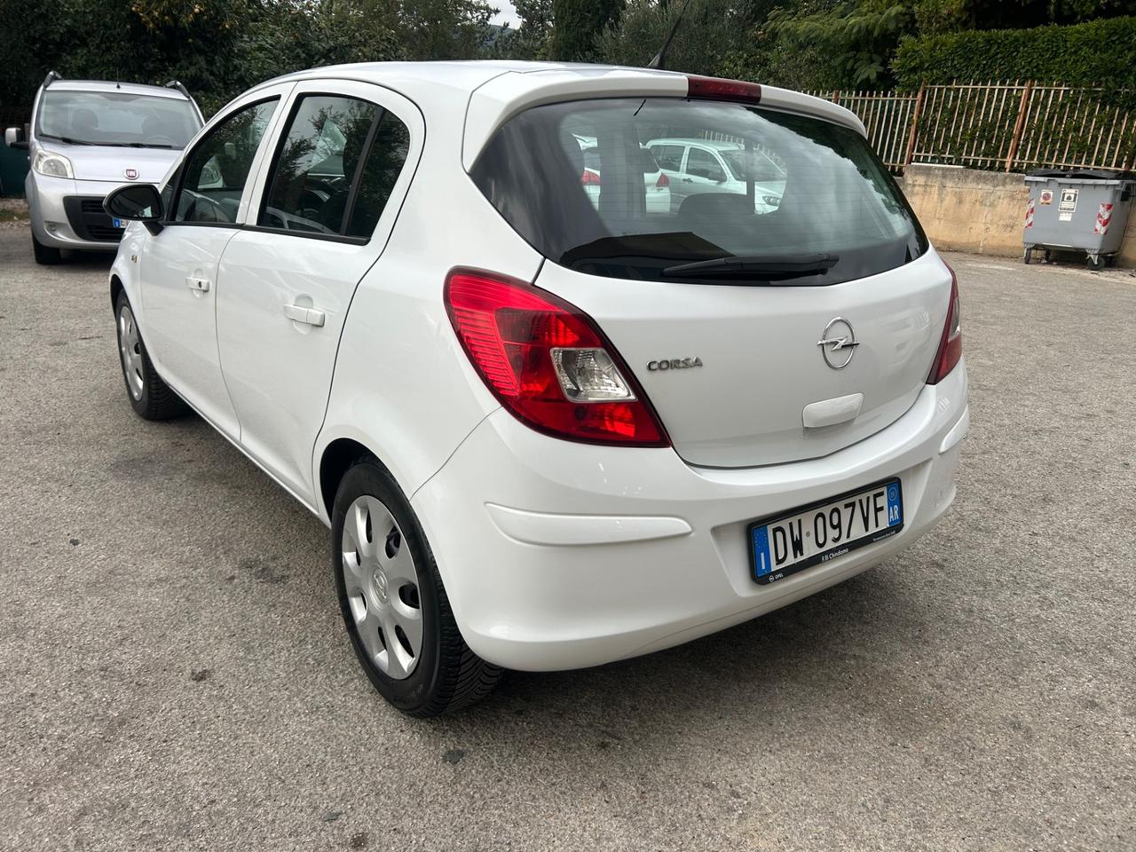 Opel Corsa 1.2 5 porte Cosmo