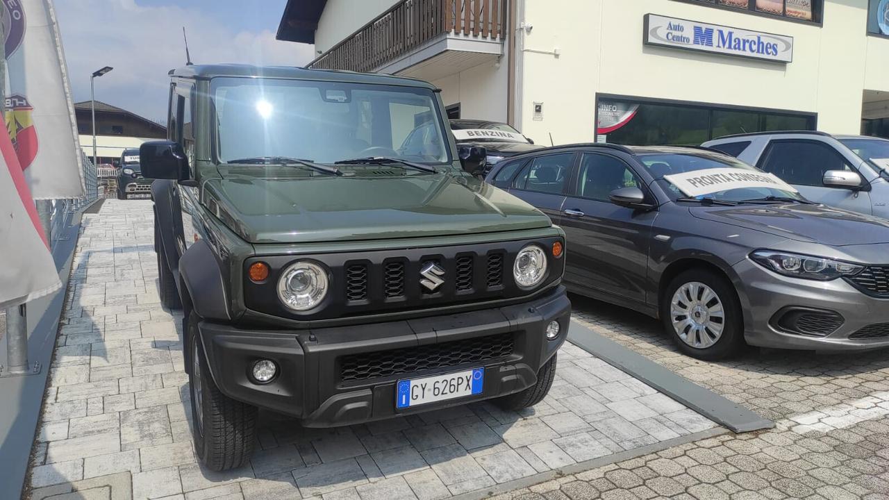 Suzuki Jimny 4 posti