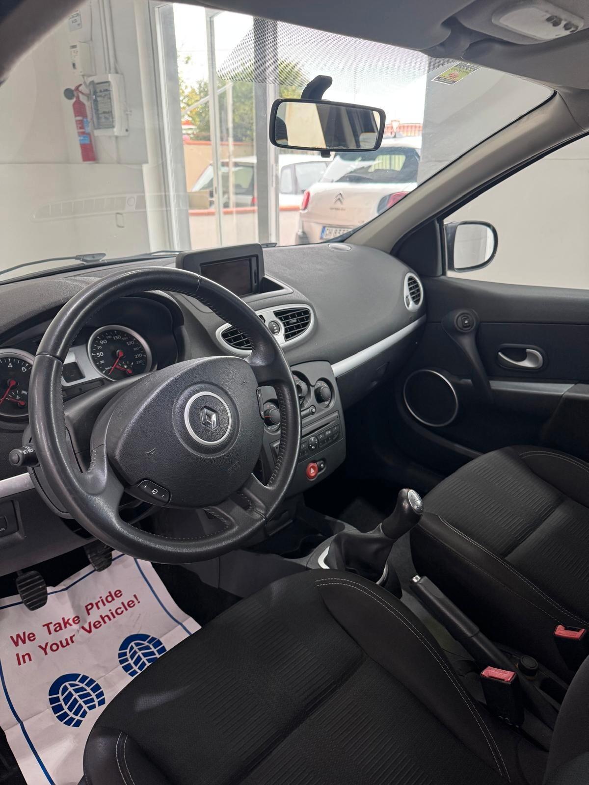 Renault Clio 1.2 16V 5 porte Luxe