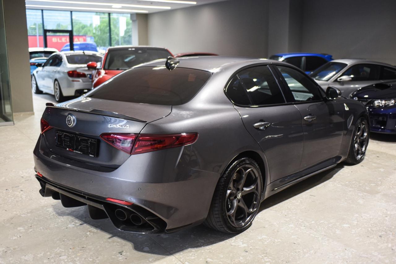 Alfa Romeo Giulia 2.9 V6 Bi-Turbo Quadrifoglio