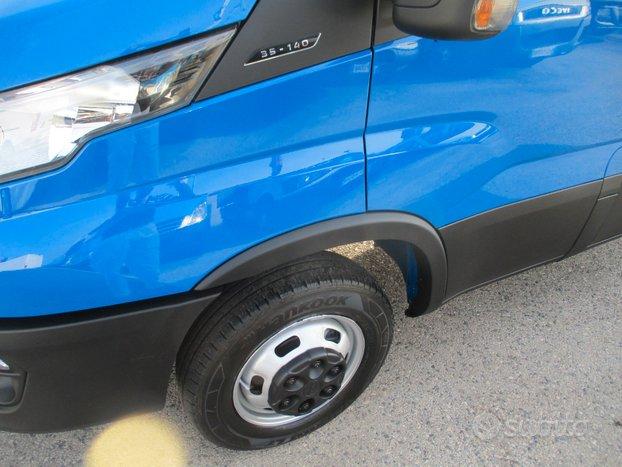 Iveco Daily 35C14 2.3 140CV E6D DOPPIA CABINA RIBA