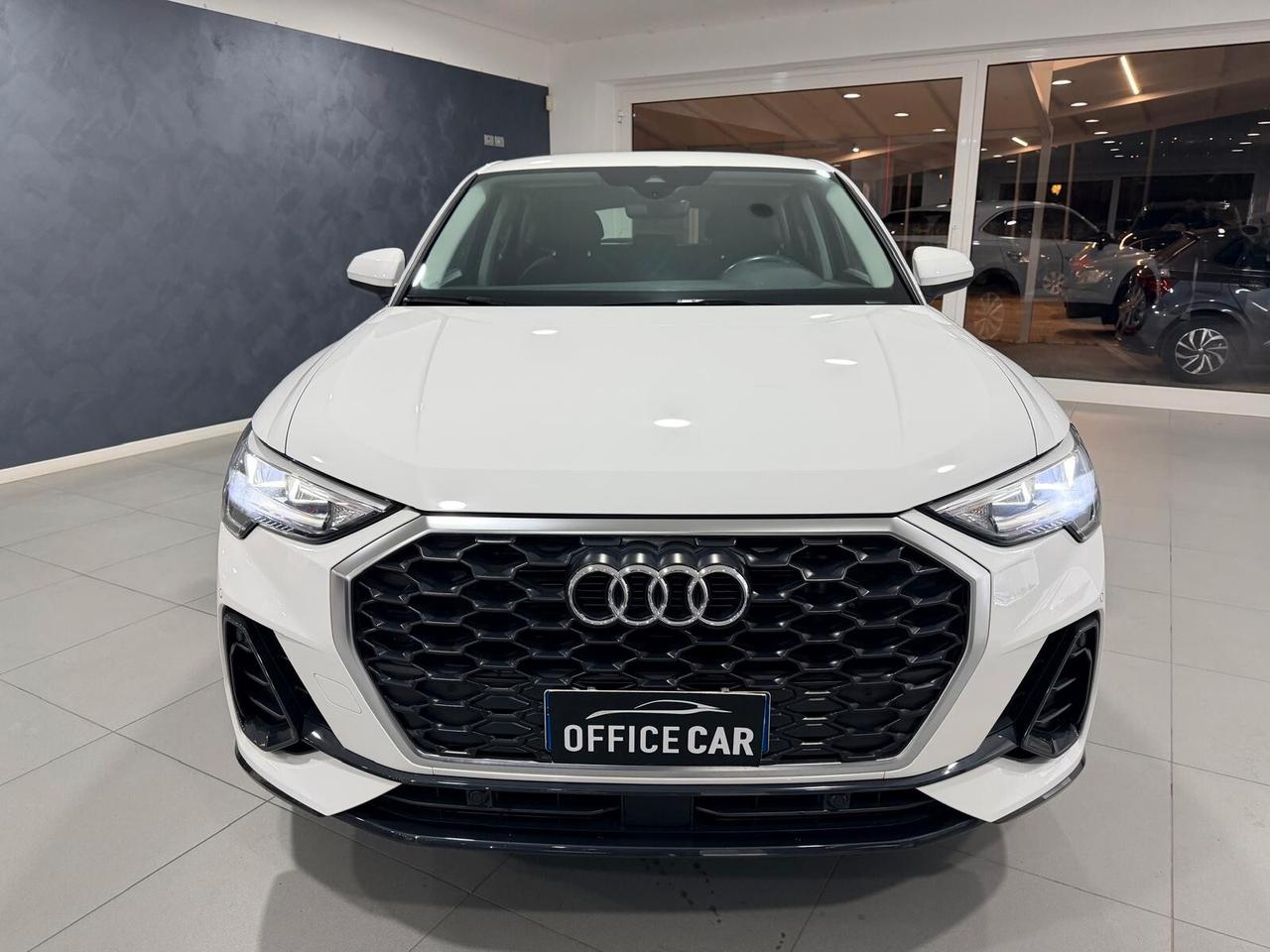 Audi Q3 35 TDI S tronic Business