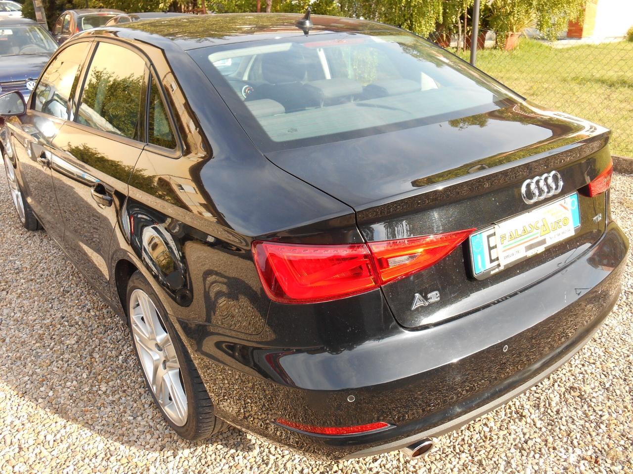 Audi A3 Sedan 1.6 TDI clean diesel S tronic Ambition
