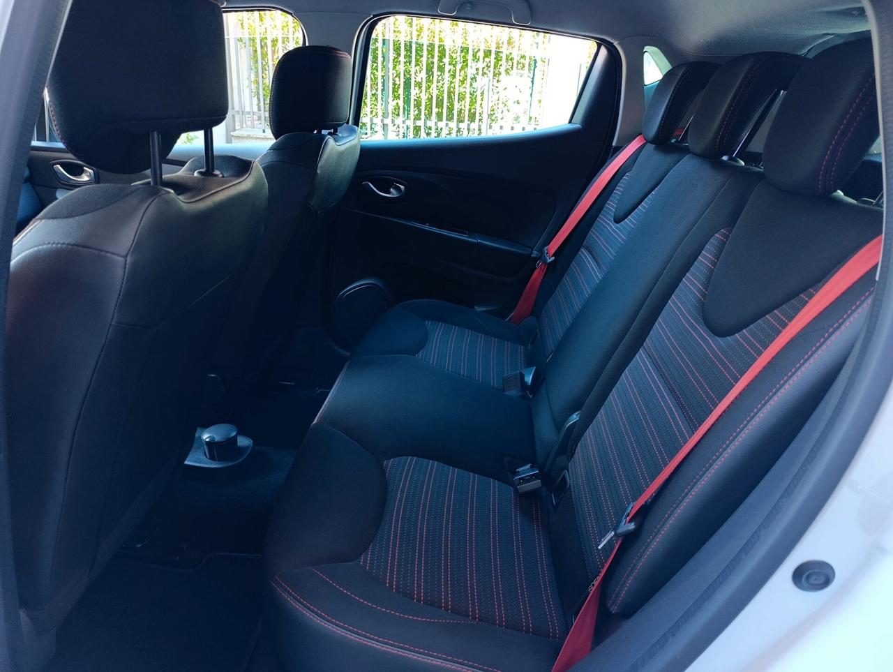 Renault Clio TCe 220CV EDC 5 porte Energy R.S. Trophy