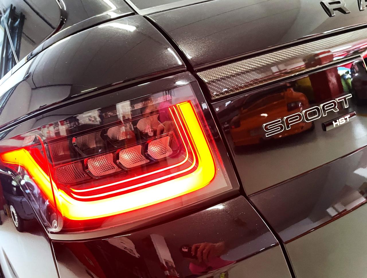 RANGE ROVER SPORT HST HYBRID Total Black +CARBONIO