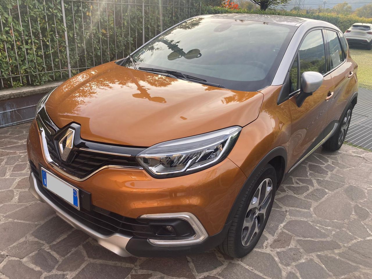 RENAULT Captur 0.9 tce Intens 90cv - ANCHE PER NEOPATENTATI