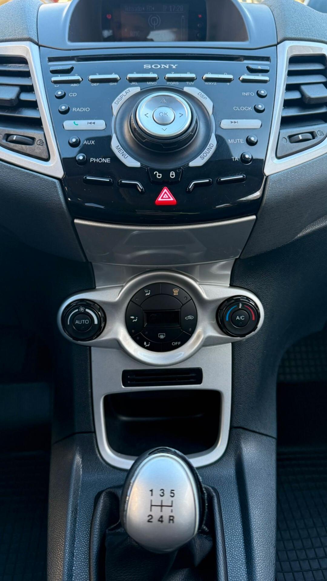 FORD FIESTA 1.4 TITANIUM 5 PORTE GPL 2012