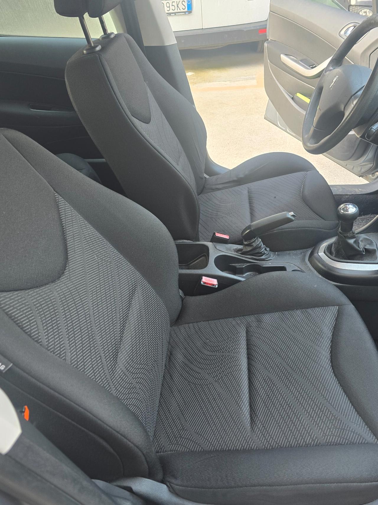 Peugeot 308 1.4 VTi 95CV 5p. Premium