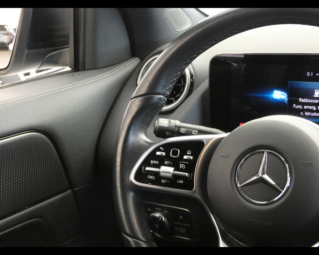 Mercedes-Benz GLA (H247) - GLA 200 d Automatic Sport