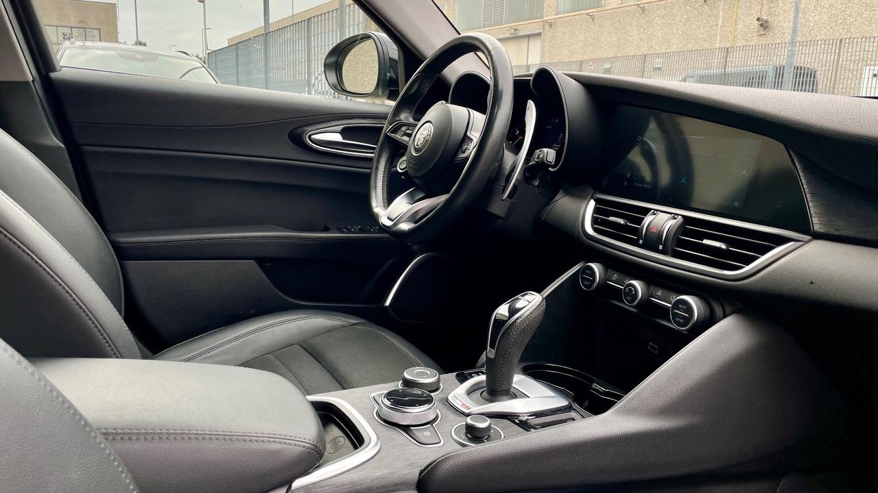 ALFA ROMEO GIULIA 2.2 TURBODIESEL EXECUTIVE 190CV - FULL LED, PELLE, CAR PLAY