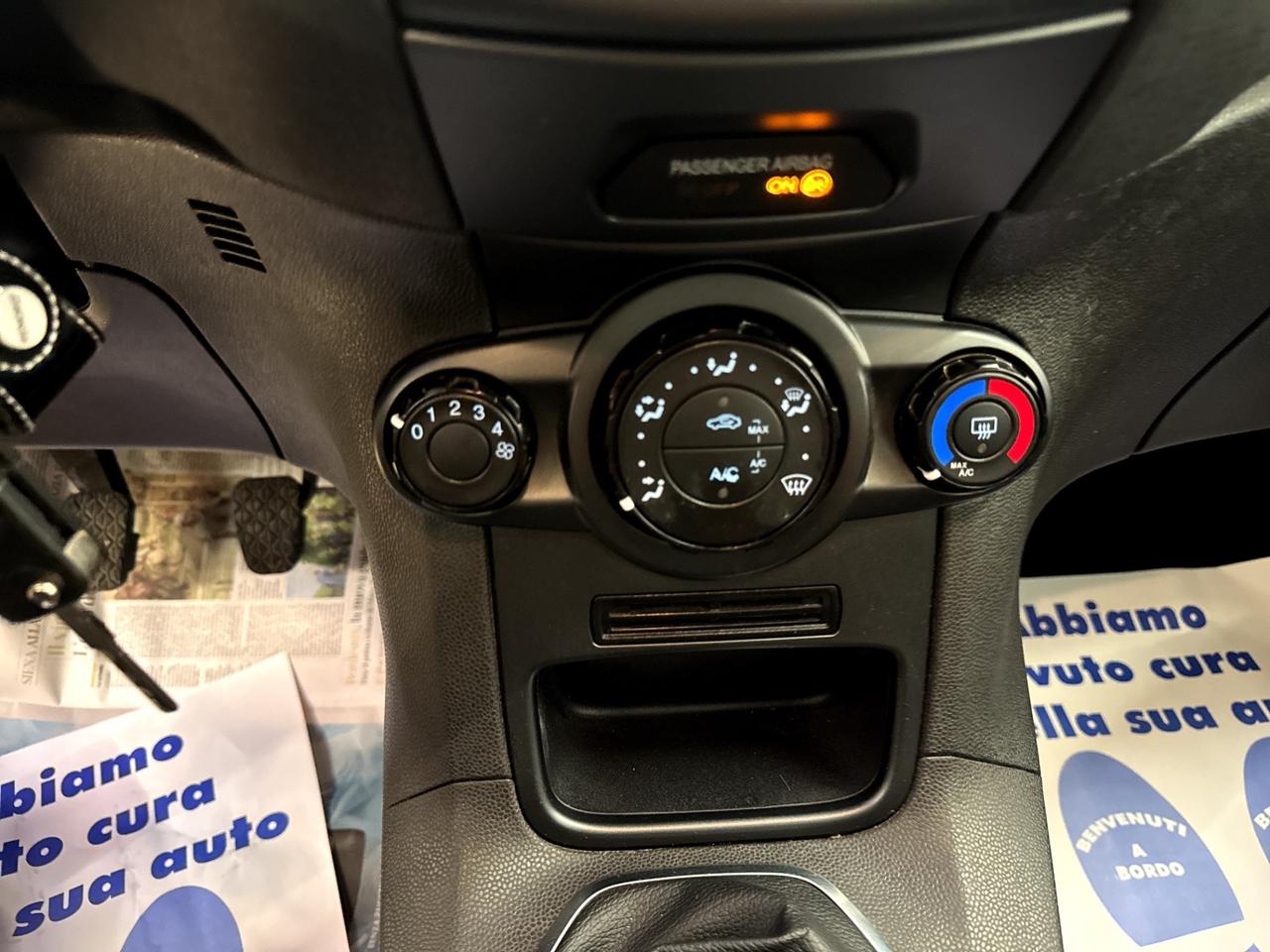 Ford Fiesta 1.5 TDCi 75CV 5 porte Titanium