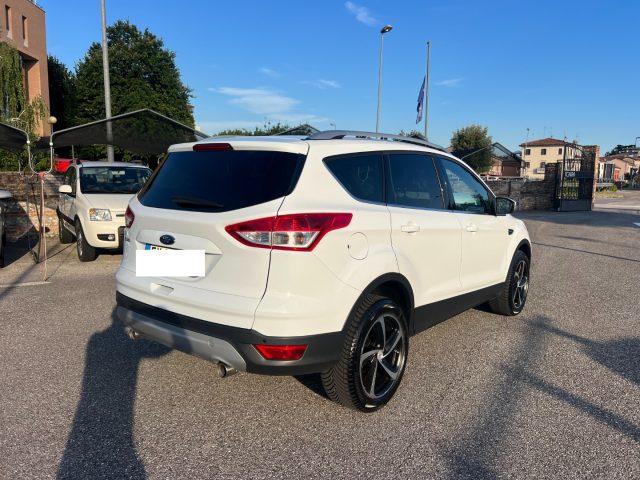 FORD Kuga 2.0 TDCI 150 CV S&S 4WD Powershift Titanium
