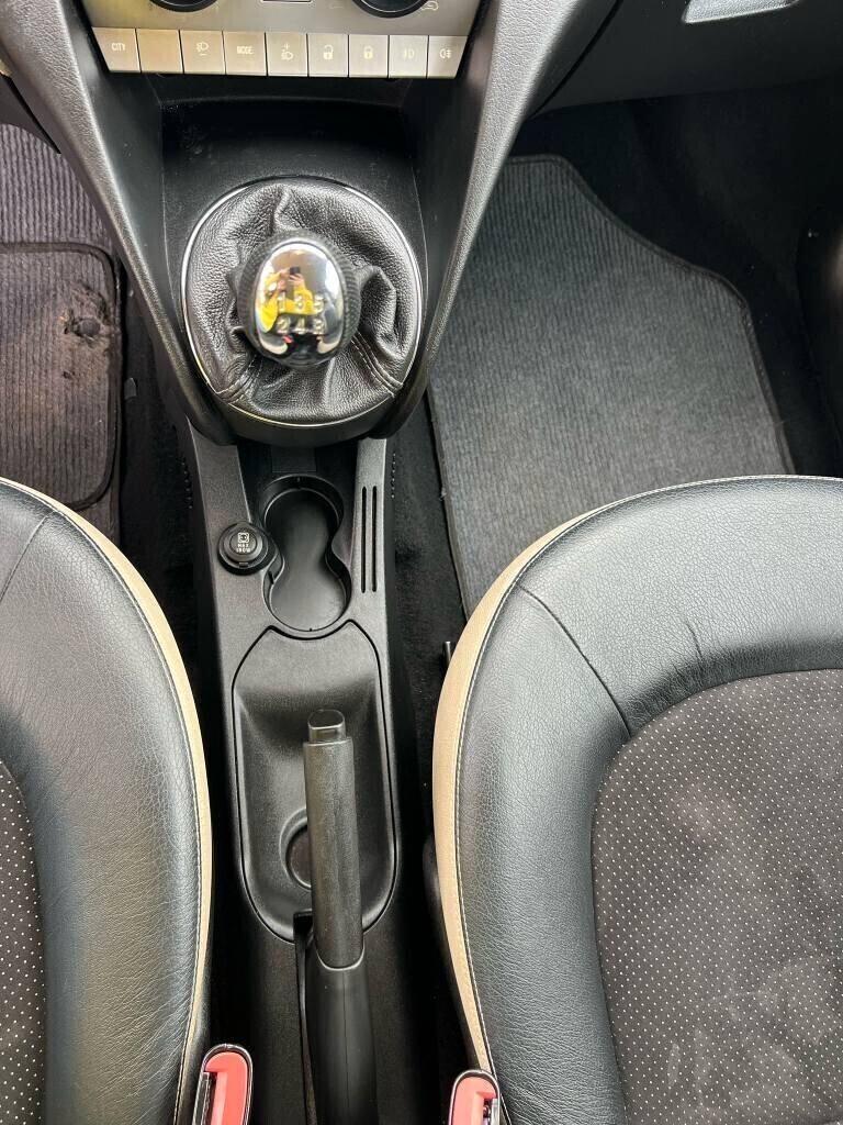 Lancia Ypsilon 1.3 MJT 75 CV Platino