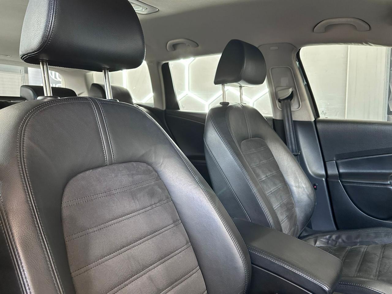 Volkswagen Passat 2.0 TDI DPF Var. Highline