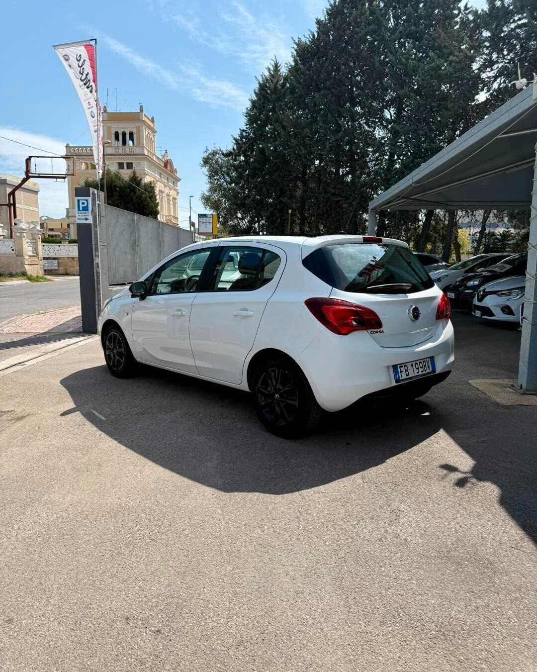 Opel Corsa 1.4 90CV GPL Tech 5 porte b-Color