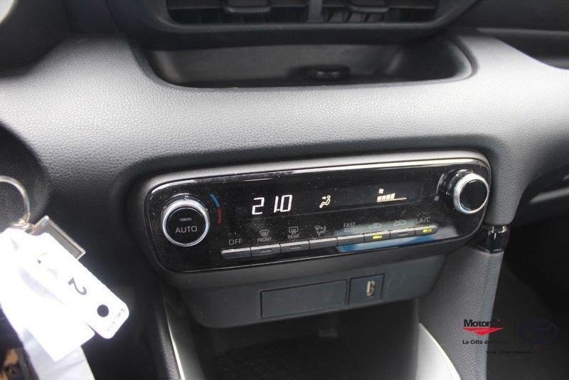 Toyota Yaris 1.5 Hybrid 5 porte Trend