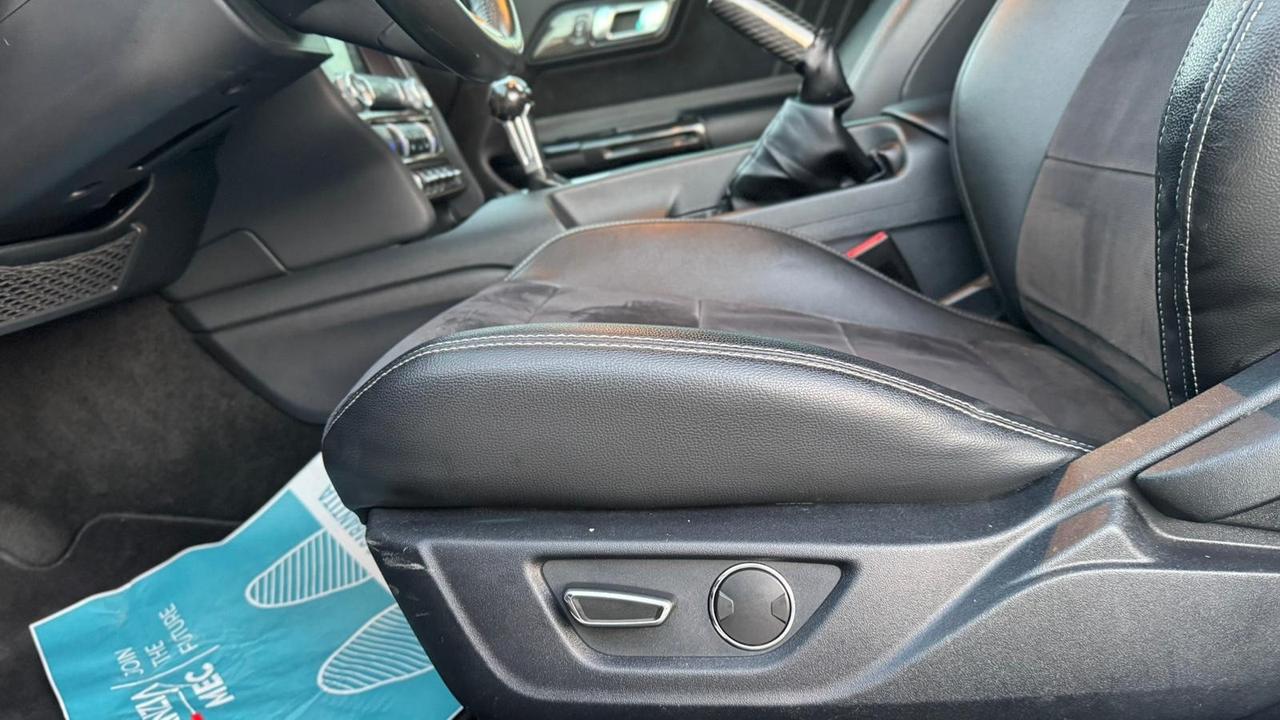 Ford Mustang Fastback 5.0 V8 TiVCT aut. GT