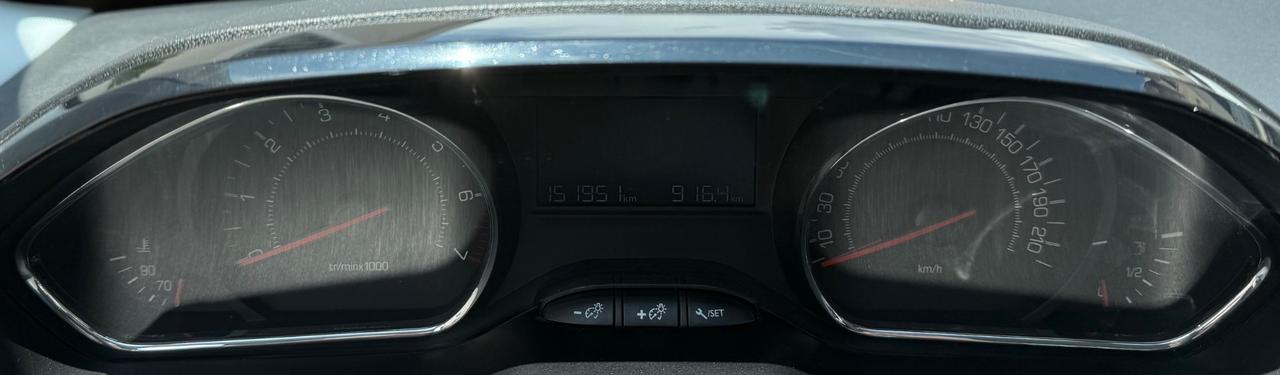 Peugeot 208 1.2 Benzina Pure Tech Allure 82 Cv