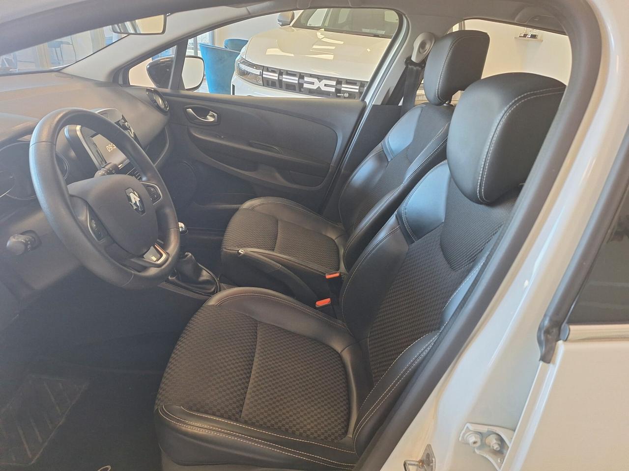 Renault Clio TCe 12V 90 CV GPL 5 porte Moschino Life