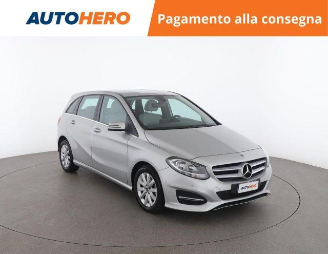 MERCEDES-BENZ B 180 d Business