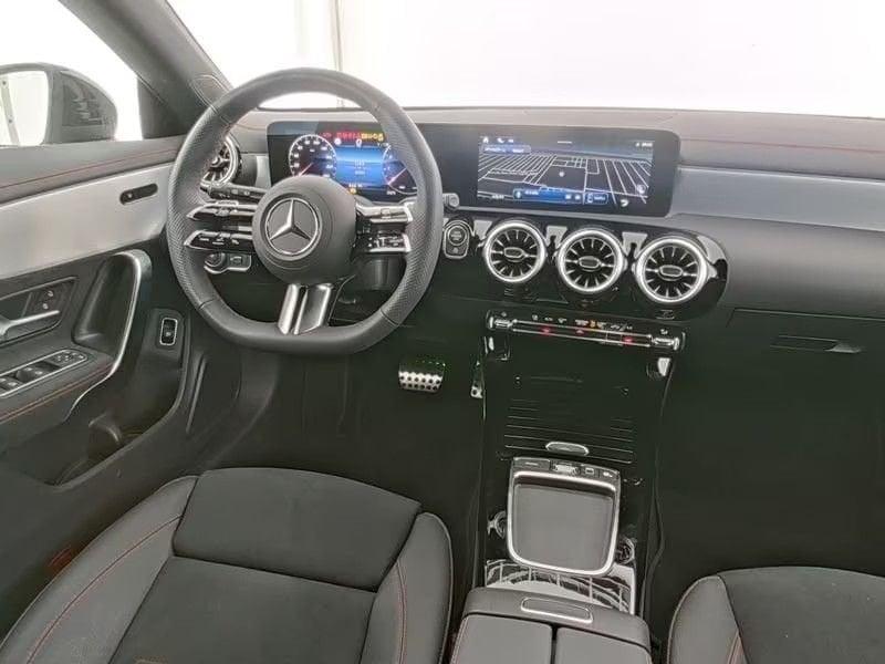 Mercedes-Benz CLA CLA 200 d AMG Line Advanced Plus Night Pack 18" Camera