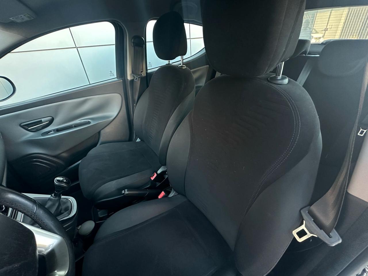 Lancia Ypsilon 1.3 MJT 16V 95 CV 5 porte