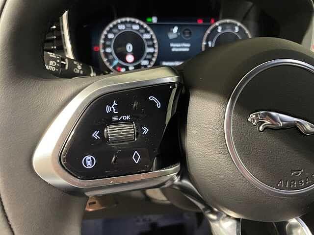 Jaguar F-PACE R-Dynamic S - IVA ESPOSTA