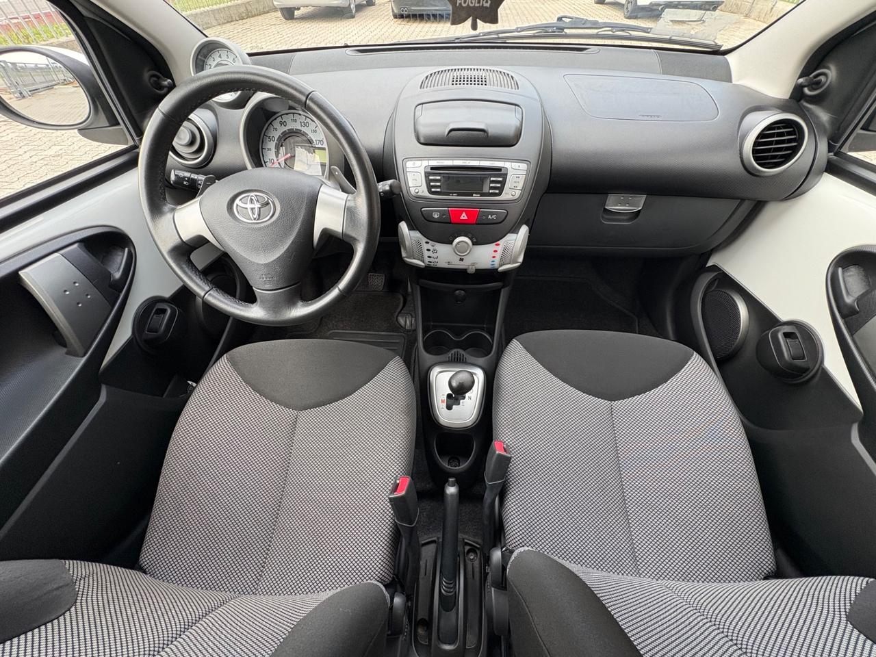 Toyota Aygo 1.0 12V VVT-i 5 porte Orange Connect MMT