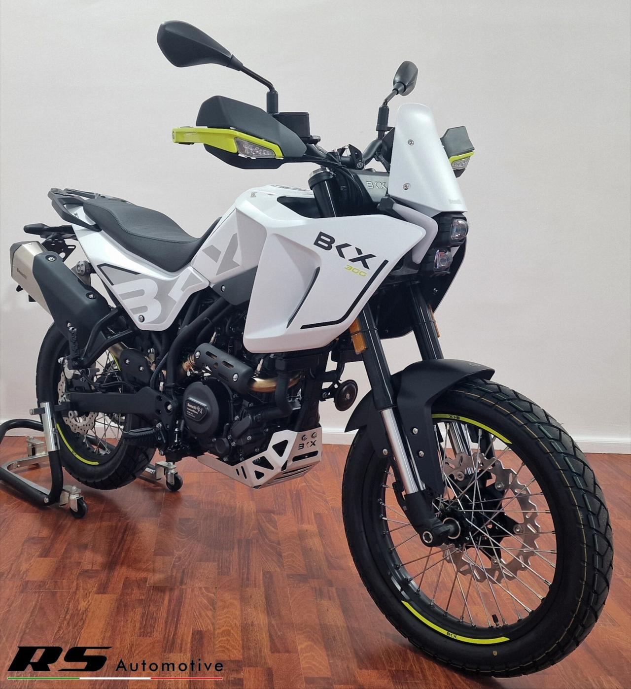 BENELLI BKX 300