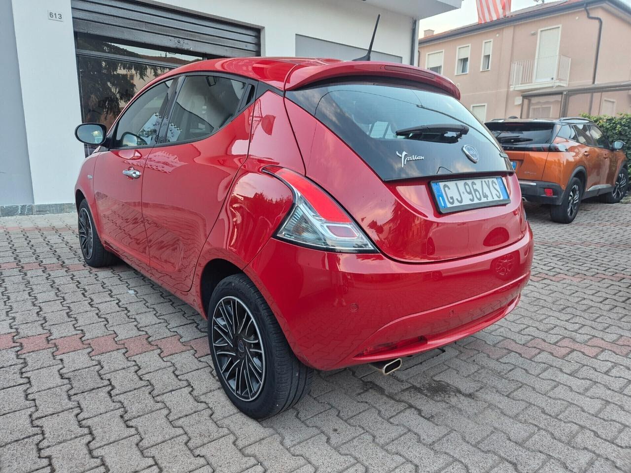 Lancia Ypsilon 1.0 FireFly 5 porte S&S Hybrid Gold