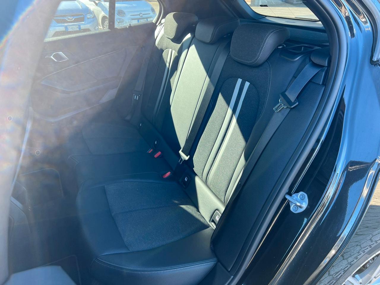 Bmw 118 118d 5p. Msport