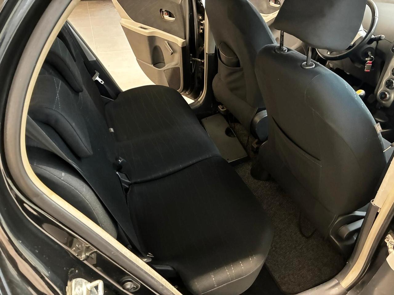 Toyota Yaris 1.3 BENZINA 5PORTE