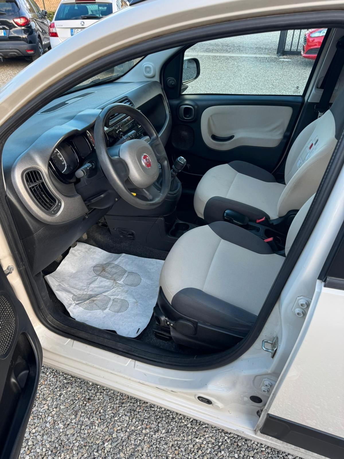 Fiat Panda 1.2 Lounge CINGHIA DISTR. CAMBIATA