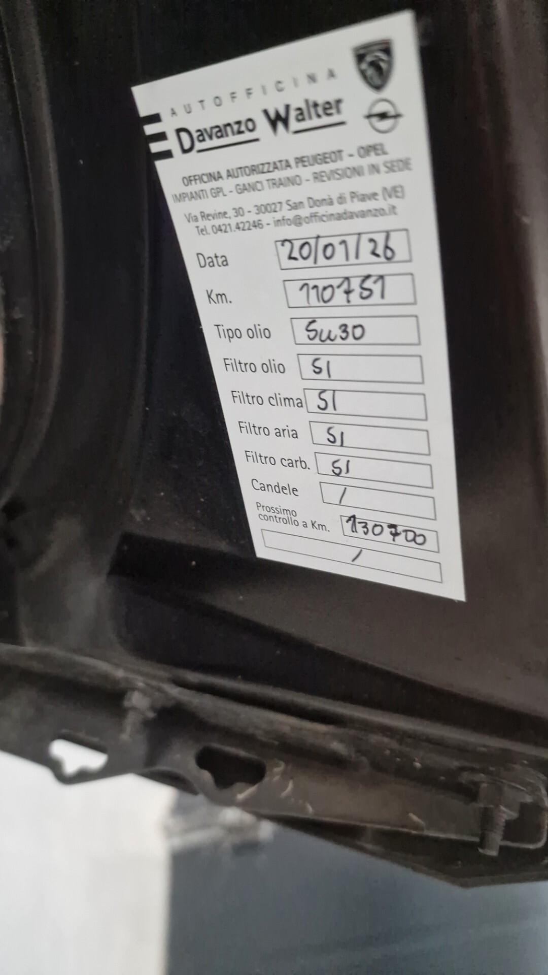 Peugeot 207 1.4 HDi 70CV 5p. Active