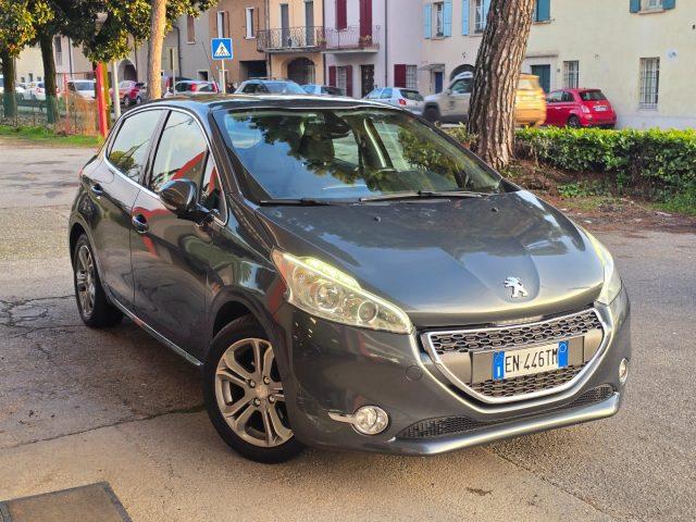 PEUGEOT 208 1.4 8V HDi 68CV 5 Porte Navigatore Sensori Parcheg