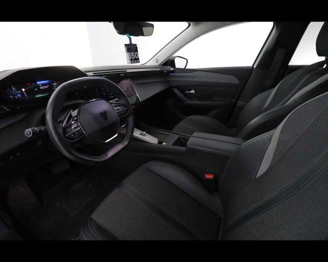 PEUGEOT 308 Plug-in Hybrid 180 e-EAT8 Allure