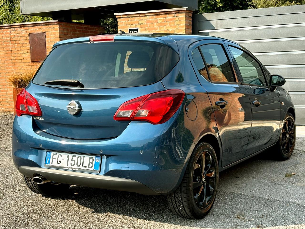 OPEL CORSA 1.4 benzina- 98000km- COSMO-2017