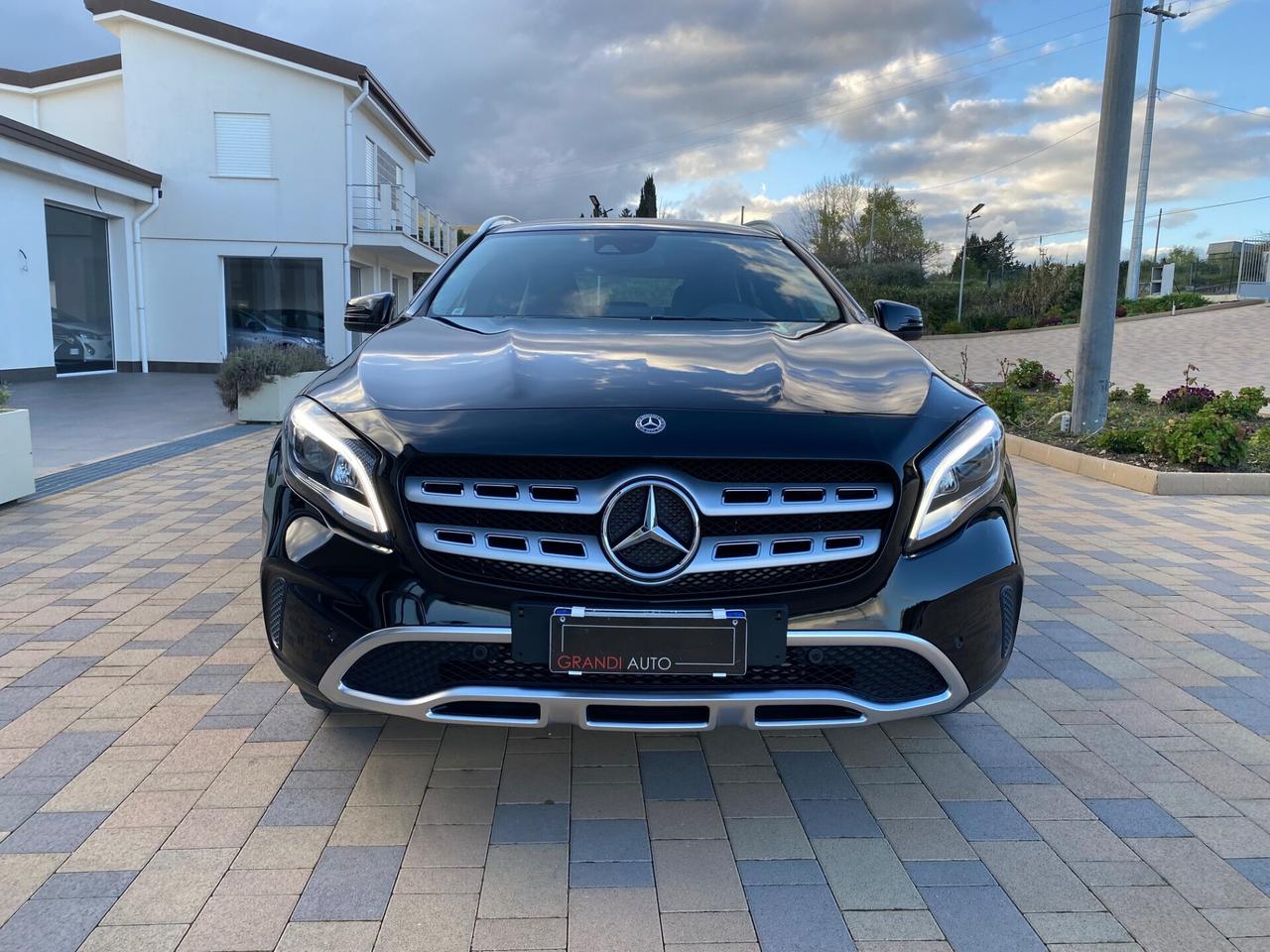 Mercedes-benz GLA 180 GLA 180d SPORT FULL OPTIONAL