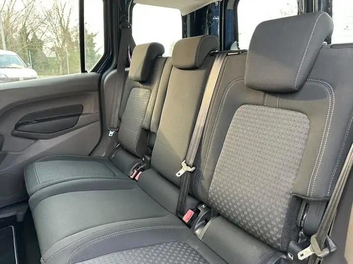 Ford Tourneo Connect 1.5 TDCi 120 CV Titanium