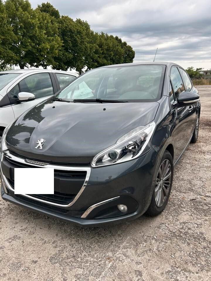 Peugeot 208 PureTech 82 5 porte Allure OK NEO PATENTATI