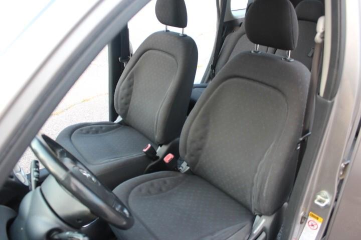 Toyota Yaris Verso 1.3i 16V cat Sol MULTISPAZIO BENZINA TUTTI I TAGLIANDI IN UFFICIALE UNICO UTILIZZATORE
