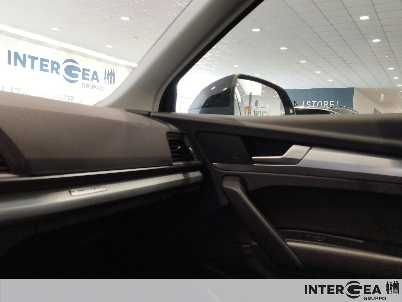 AUDI Q5 40 2.0 tdi mhev 12V Business quattro s-tronic