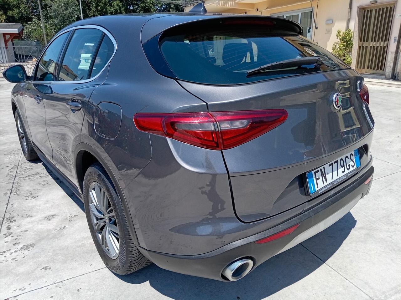Alfa Romeo Stelvio 2.2JTDM 210 CV AT8 Q4 Executive FULL PELLE NAVI XENON
