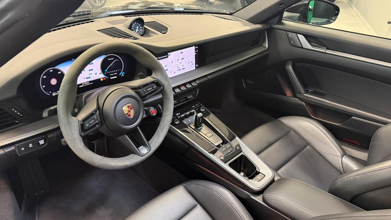PORSCHE 992 CARRERA CABRIO 2025