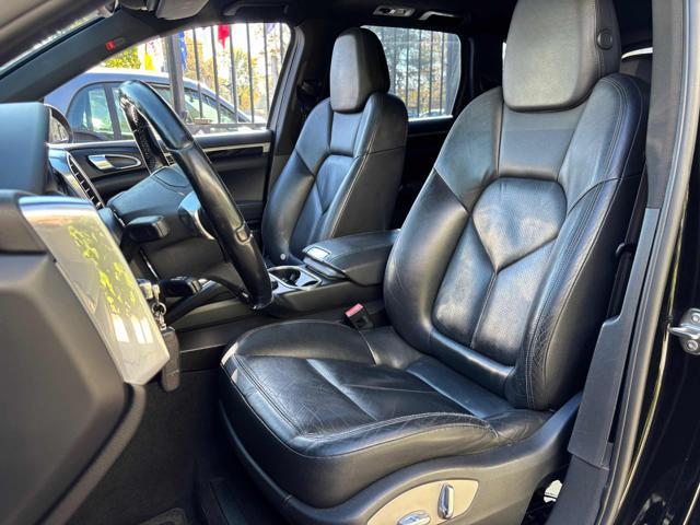 PORSCHE Cayenne 3.0 Diesel, Navi, 20", PCM