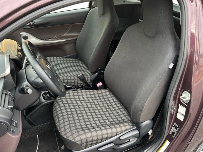 Toyota iQ VVT-I ZERO