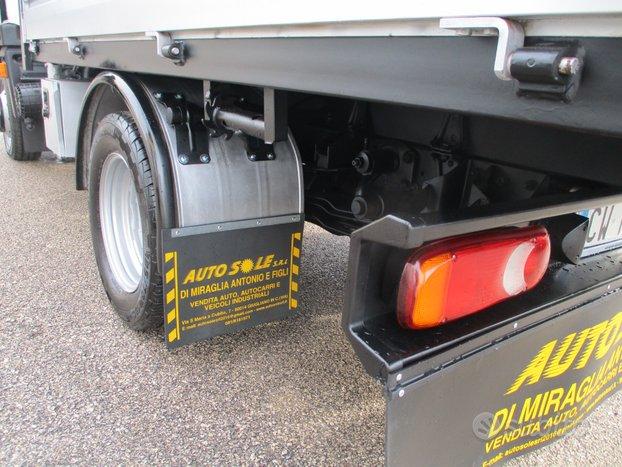 Nissan Cabstar 3000 TDI GRU STERN 025 4 SFILI+CAS