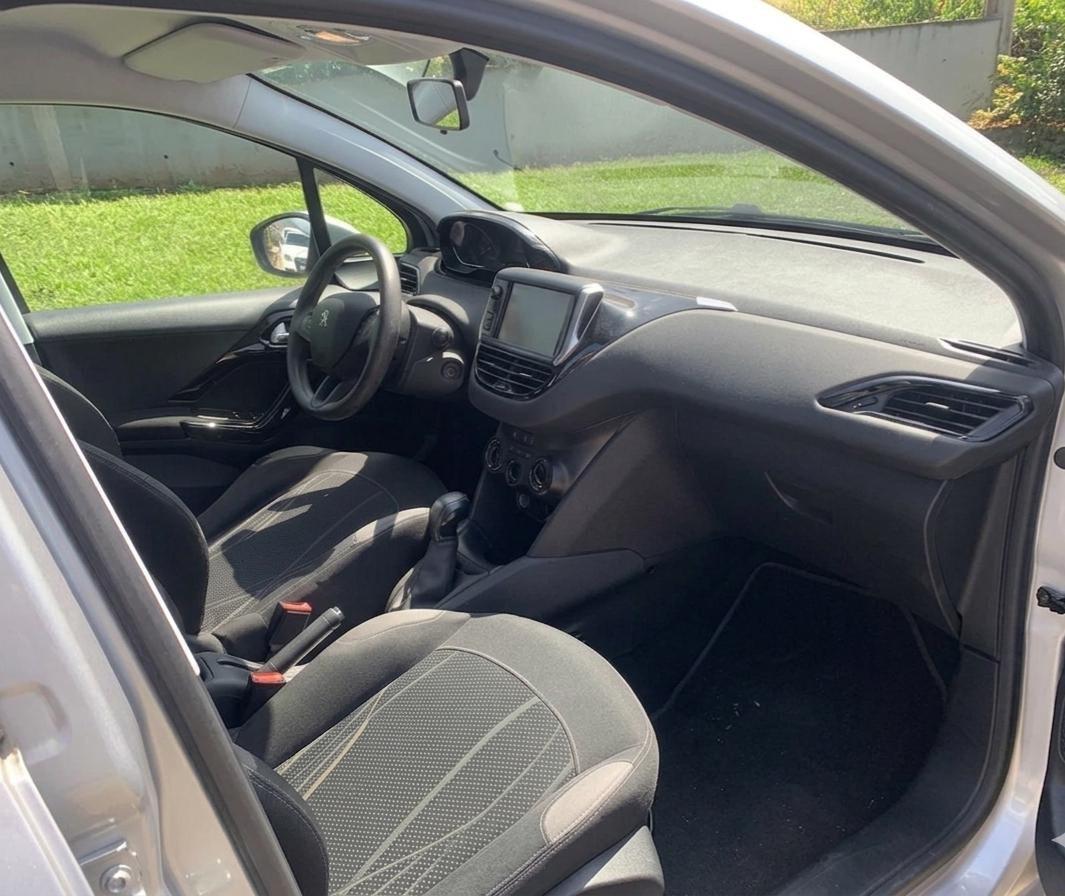 Peugeot 208 allure 1.2 benzina 5 porte specchietti richiudibili elettrici