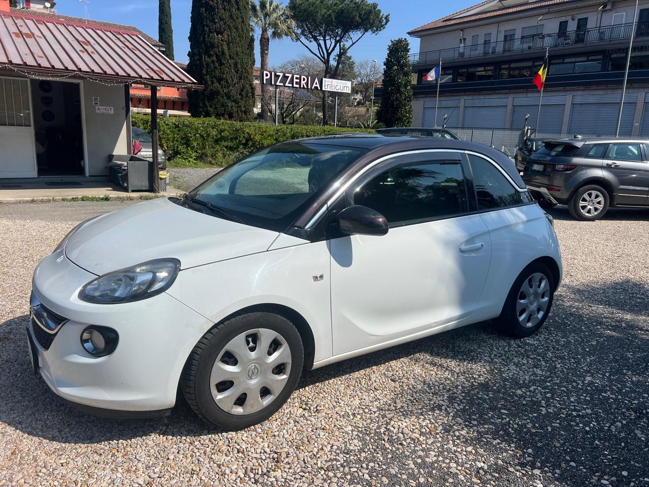Opel Adam 1.2 70 CV Slam